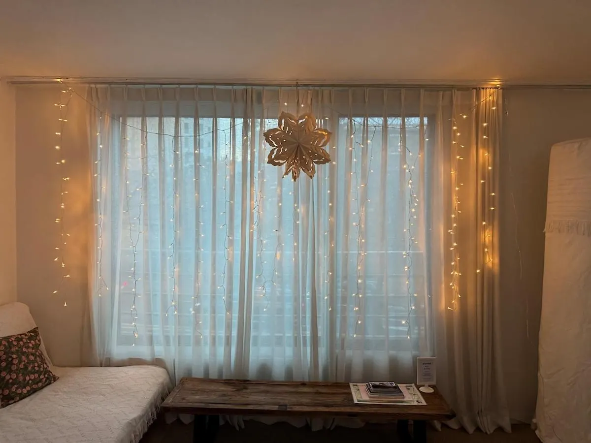 Studio 99 Hongdae 3Rooms 2Baths Сеул