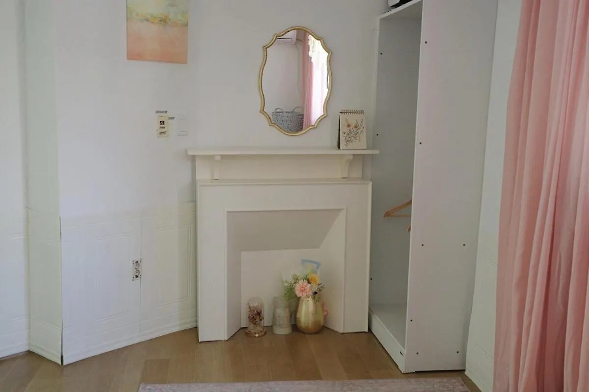 Studio 99 Hongdae 3Rooms 2Baths Seul